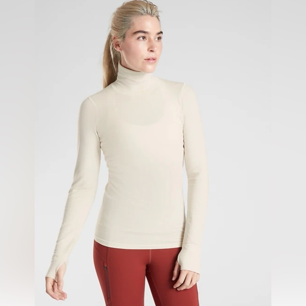 Athleta NWT Designed in San Francisco/ made in Portugal/long sleeve/ivory top/ L